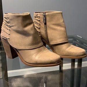 Jessica Simpson Taupe Booties